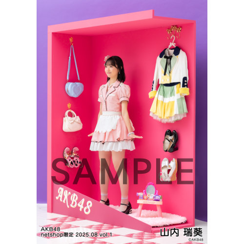 山内瑞葵　AKB48 2025年4月　netshop限定　生写真+カード　コンプ 山内瑞葵 AKB48 2025年4月netshop限定 生写真4種＋L版カード